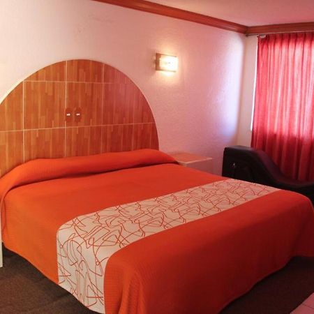 Hotel Plaza Sahagun Ciudad Sahagun エクステリア 写真
